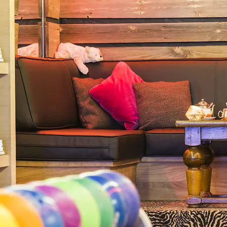 Les Barmes De L'ours Отель 5*