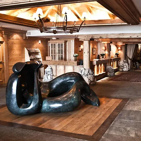 Les Barmes De L'ours Валь-д'Изер