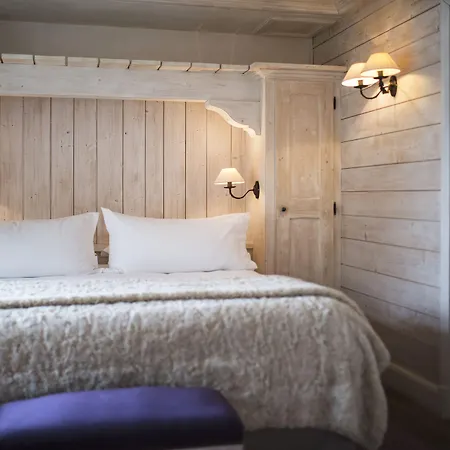 Les Barmes De L'ours Отель 5*