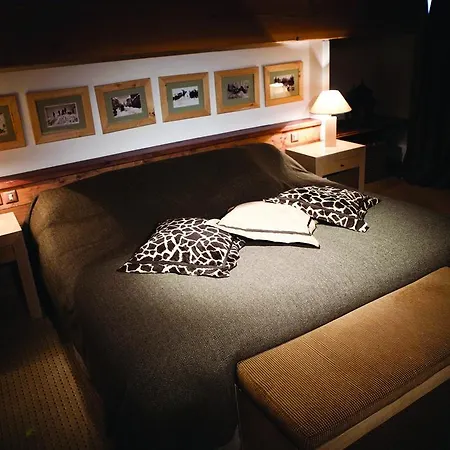 Les Barmes De L'ours Отель 5*