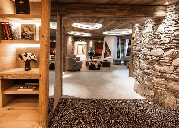 Les Barmes De L'ours Hotel 5*