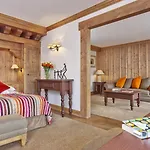 Les Barmes De L'ours Hotel