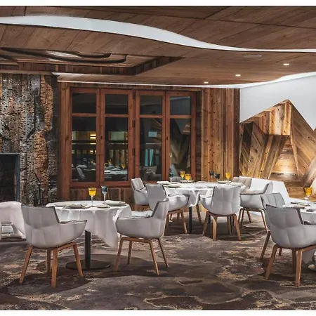 Les Barmes De L'ours Hotell 5*