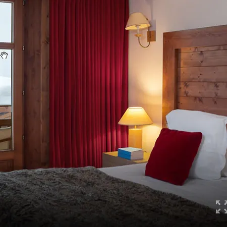 Les Barmes De L'ours Hotell