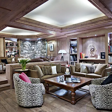 Les Barmes De L'ours Hotell