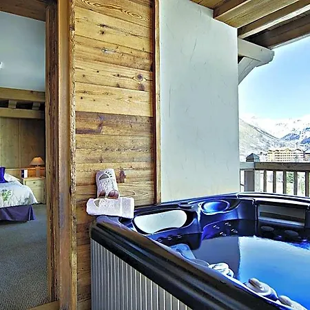 Les Barmes De L'ours Hotel 5*