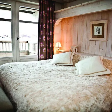 Les Barmes De L'ours Hotell